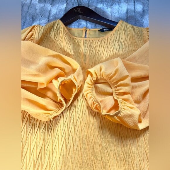 Zara Flowing Blouse Size Medium - Picture 6 of 7